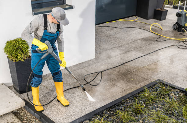 Best Deck Cleaning Services  in Salmon Creek, WA